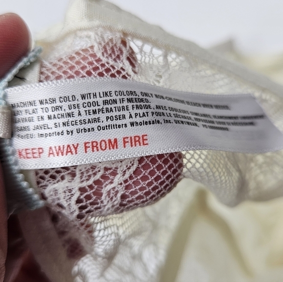 NWOT Kimchi Blue Bandeau size medium - Picture 7 of 9